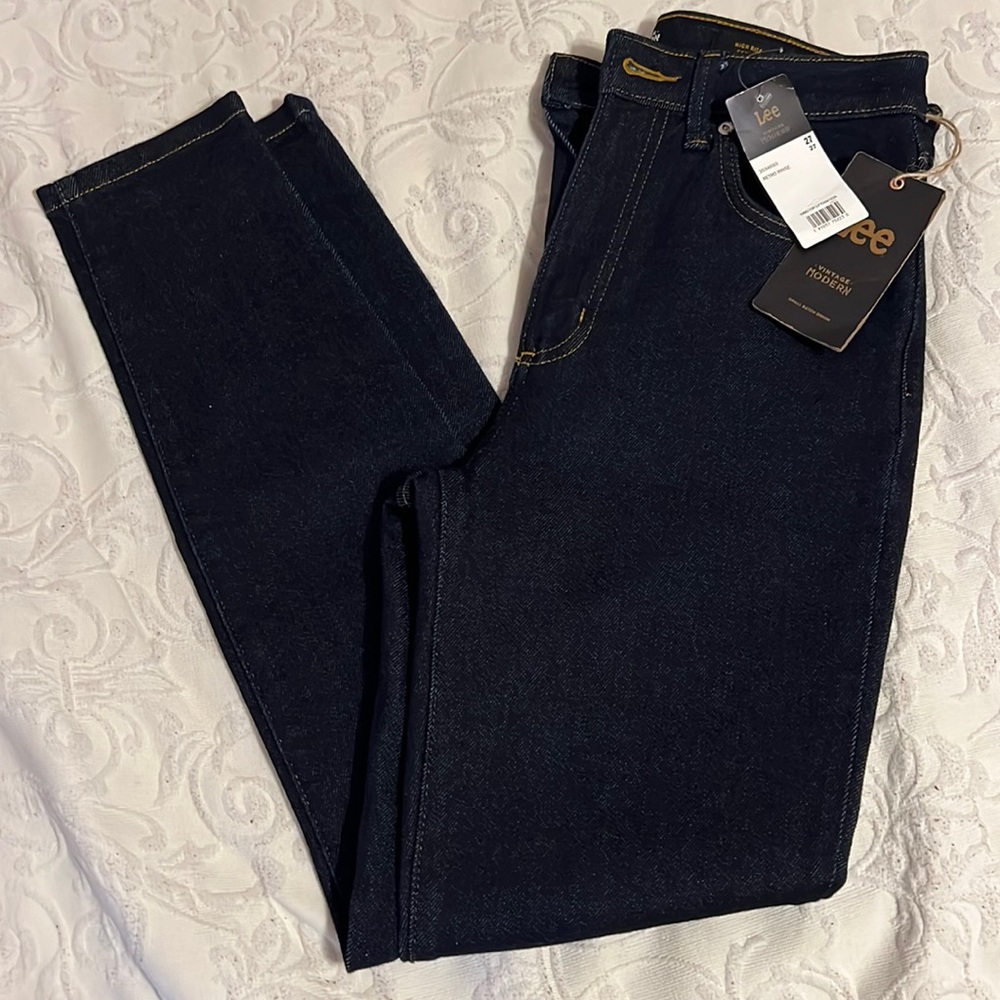 NWT LEE SKINNY JEANS vintage modern style